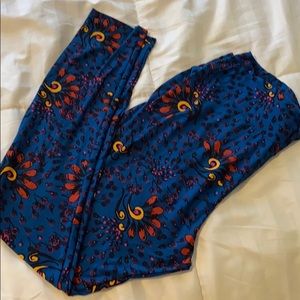 NWOT LuLaRoe leggings size TC